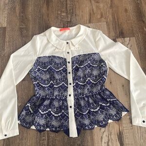 BEINGE AND NAVY BLUE BLOUSE